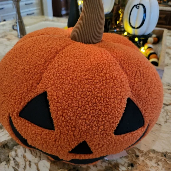 Sherpa Jack O Lantern Plush Pumpkin Pillow Halloween Decor NEW NWT - Picture 4 of 16